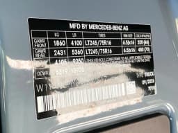 Mercedes-Benz Sprinter Crew Van High Roof 4-Cyl Diesel HO 2500 High Roof I4 Diesel HO 170" RWD 2026 — side view