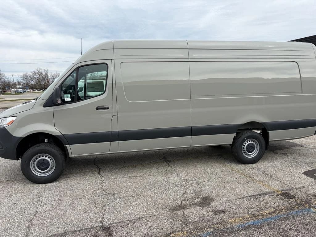 Mercedes-Benz Sprinter Cargo Van High Roof 4-Cyl Diesel HO 2500 High Roof I4 Diesel HO 170" Extended AWD 2026 — side view