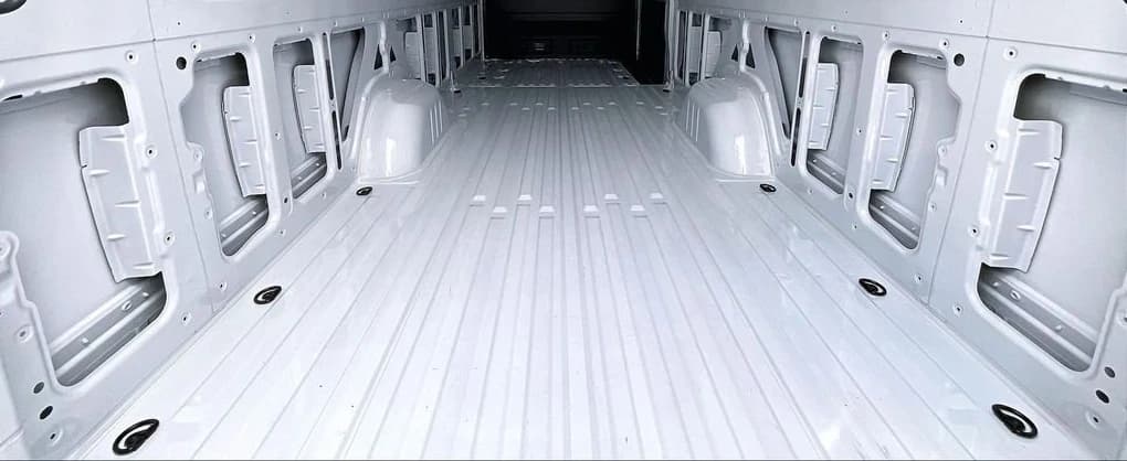 Mercedes-Benz Sprinter Cargo Van High Roof 4-Cyl Diesel HO 2500 High Roof I4 Diesel HO 170" Extended AWD 2026 — side view