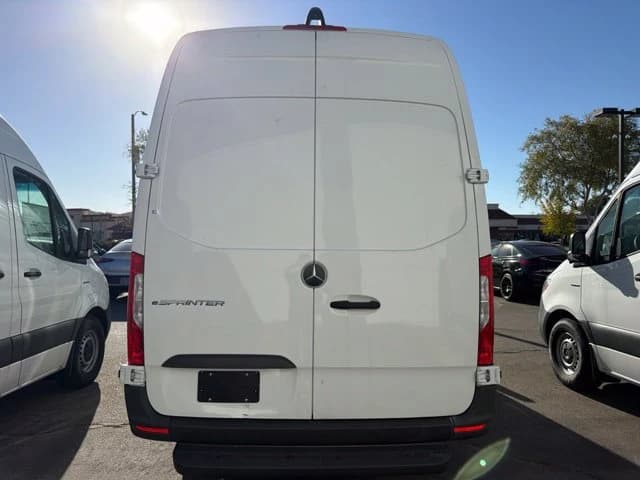 Mercedes-Benz eSprinter Cargo Van High Roof 2500 High Roof 170" RWD 2025 — side view