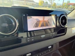 Mercedes-Benz eSprinter Cargo Van High Roof 2500 High Roof 170" RWD 2025 — side view