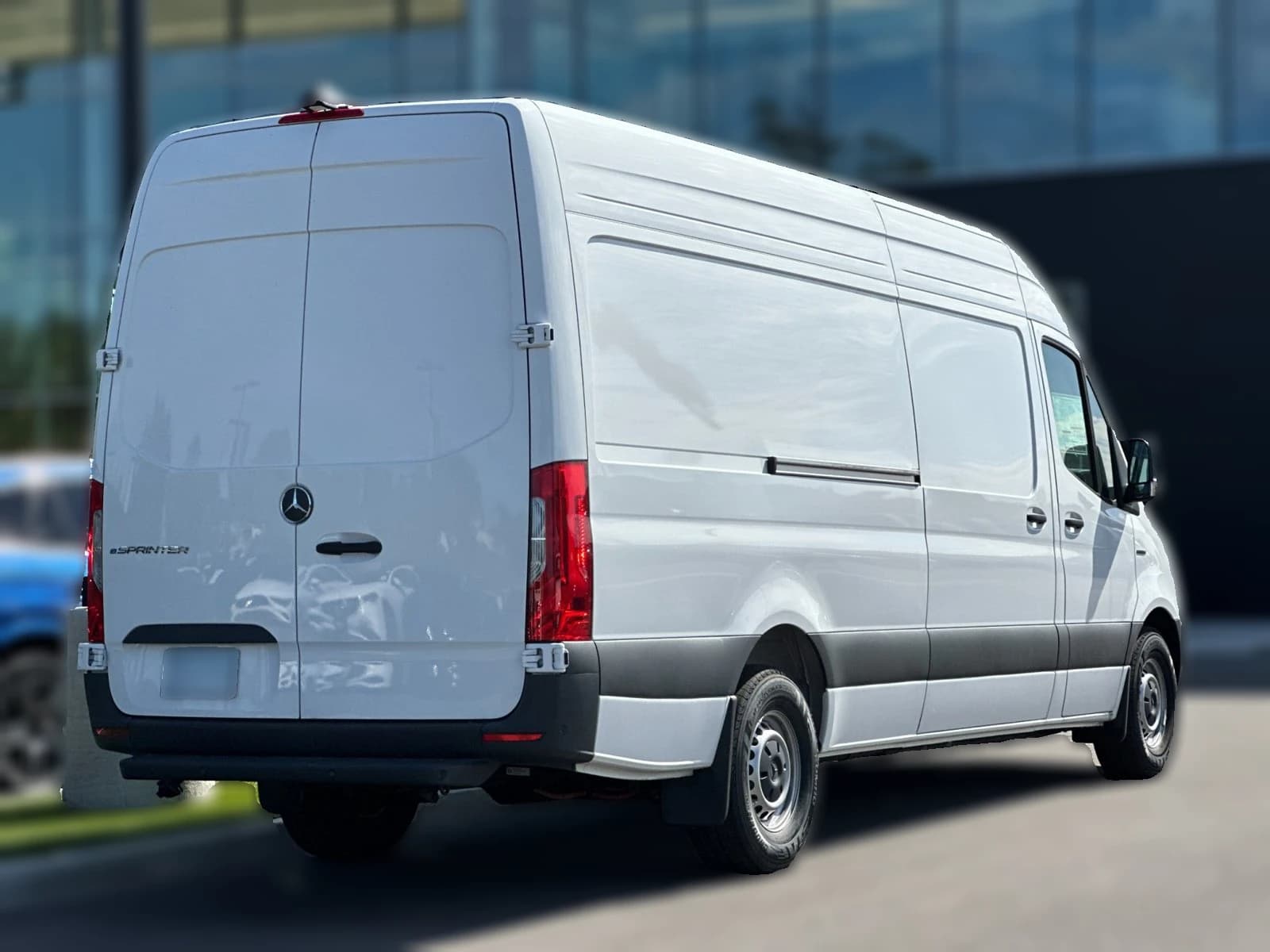 Mercedes-Benz eSprinter Cargo Van High Roof 2500 High Roof 170" RWD 2025 — side view