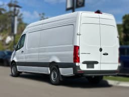 Mercedes-Benz eSprinter Cargo Van High Roof 2500 High Roof 170" RWD 2025 — side view