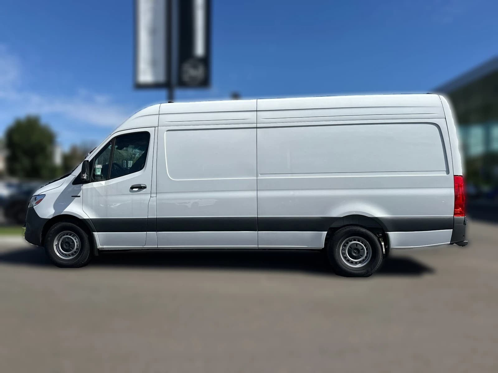 Mercedes-Benz eSprinter Cargo Van High Roof 2500 High Roof 170" RWD 2025 — side view
