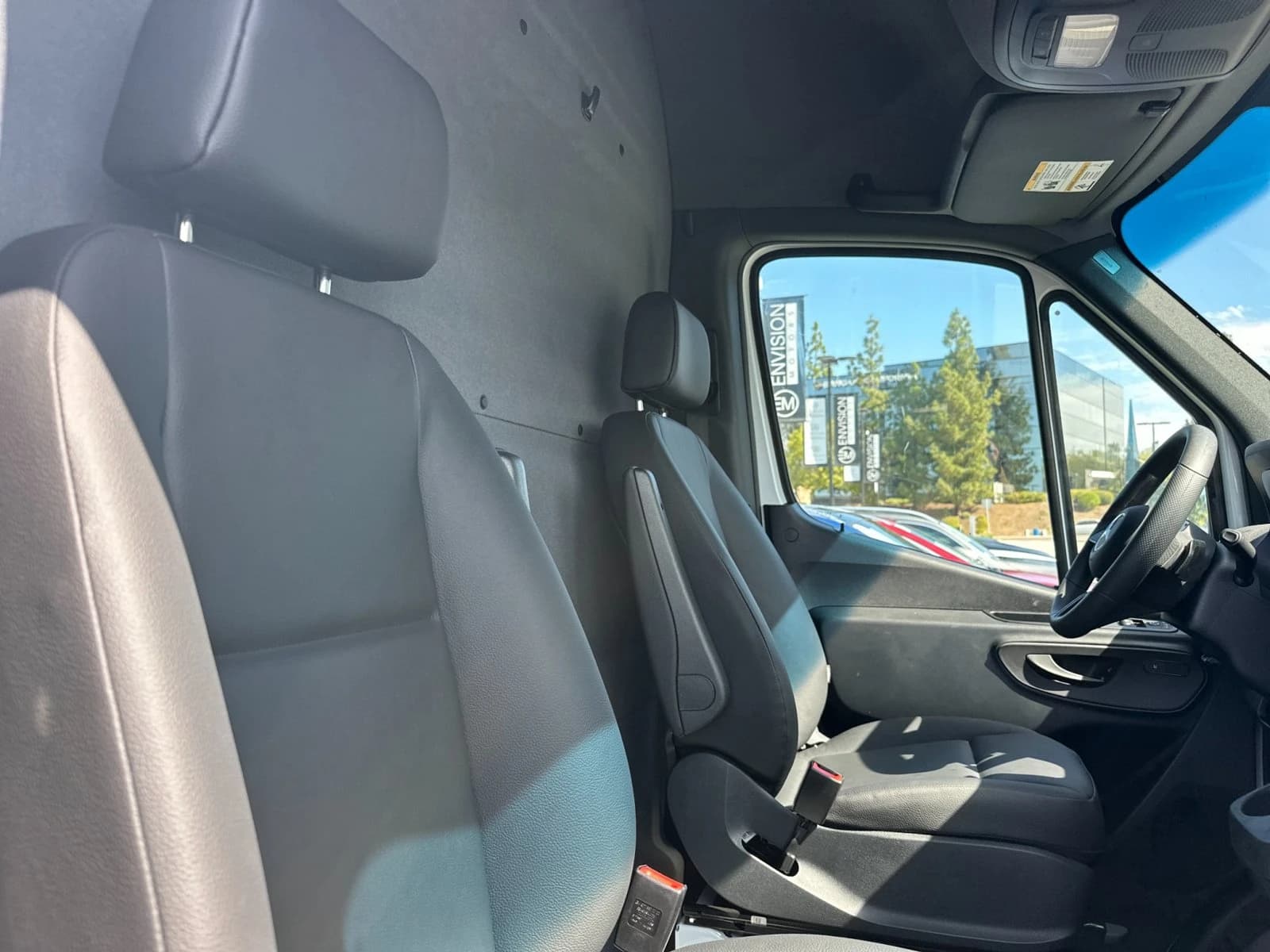 Mercedes-Benz eSprinter Cargo Van High Roof 2500 High Roof 170" RWD 2025 — side view