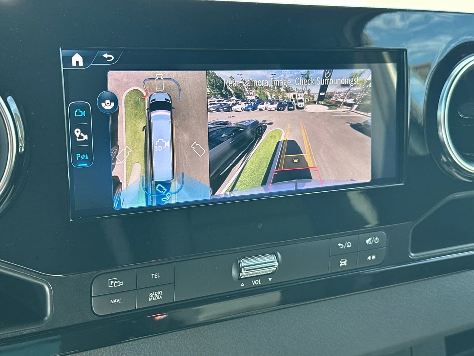 Mercedes-Benz eSprinter Cargo Van High Roof 2500 High Roof 170" RWD 2025 — side view