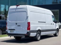 Mercedes-Benz eSprinter Cargo Van High Roof HO 2500 High Roof HO 170" RWD 2025 — side view