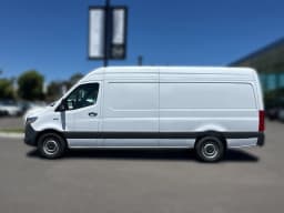 Mercedes-Benz eSprinter Cargo Van High Roof HO 2500 High Roof HO 170" RWD 2025 — side view
