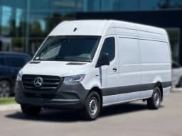 Mercedes-Benz eSprinter Cargo Van High Roof HO 2500 High Roof HO 170" RWD 2025 — side view