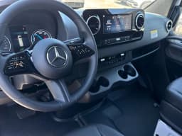 Mercedes-Benz eSprinter Cargo Van High Roof HO 2500 High Roof HO 170" RWD 2025 — side view