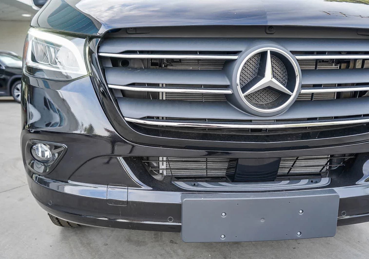 Mercedes-Benz Sprinter Cargo Van High Roof 4-Cyl Diesel HO 3500XD High Roof I4 Diesel HO 170" Extended RWD 2026 — side view