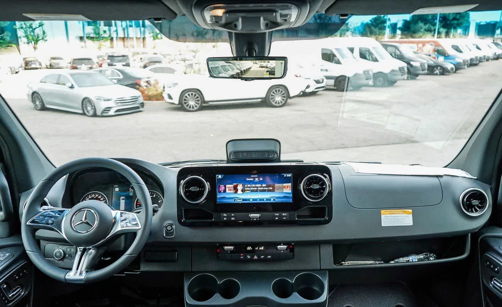 Mercedes-Benz Sprinter Cargo Van High Roof 4-Cyl Diesel HO 3500XD High Roof I4 Diesel HO 170" Extended RWD 2026 — side view