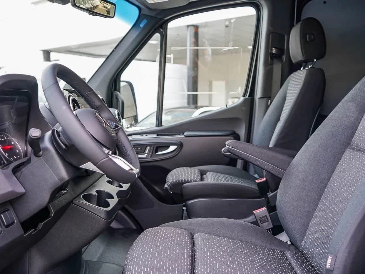Mercedes-Benz Sprinter Cargo Van High Roof 4-Cyl Diesel HO 3500XD High Roof I4 Diesel HO 170" Extended RWD 2026 — side view