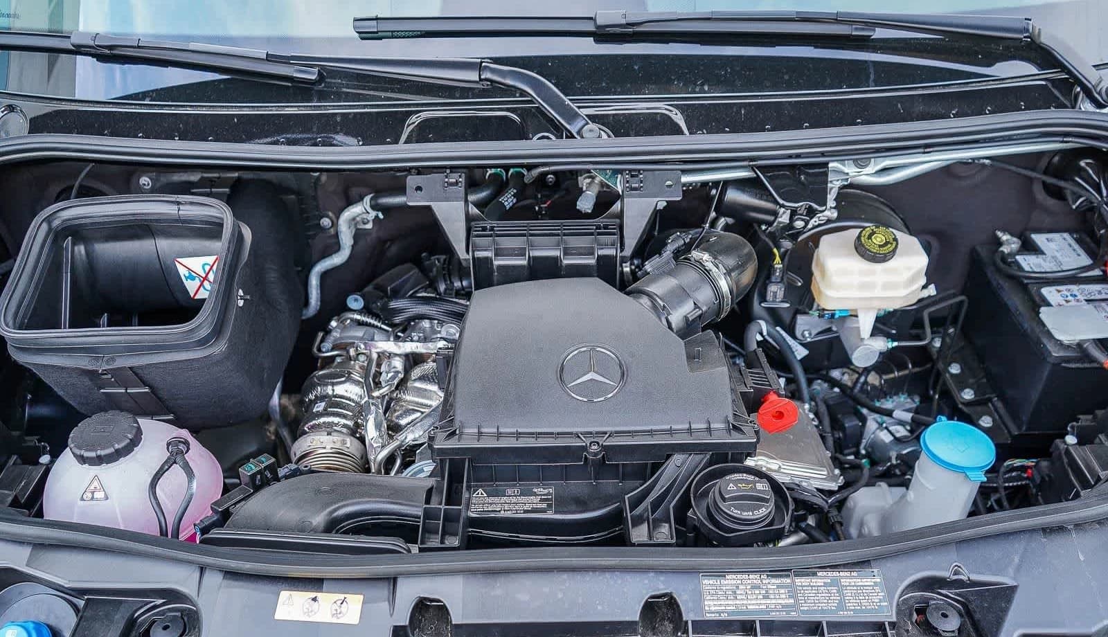 Mercedes-Benz Sprinter Cargo Van High Roof 4-Cyl Diesel HO 3500XD High Roof I4 Diesel HO 170" Extended RWD 2026 — side view