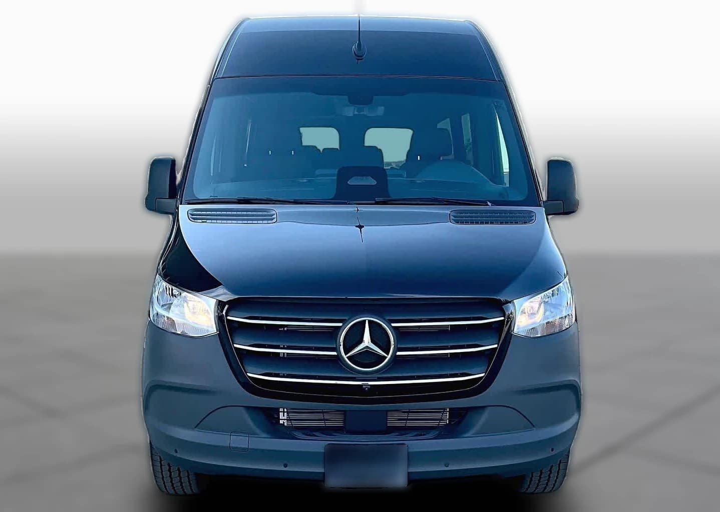 Mercedes-Benz Sprinter Passenger Van Standard Roof 4-Cyl Diesel 2500 Standard Roof I4 Diesel 144" RWD 2026 — side view