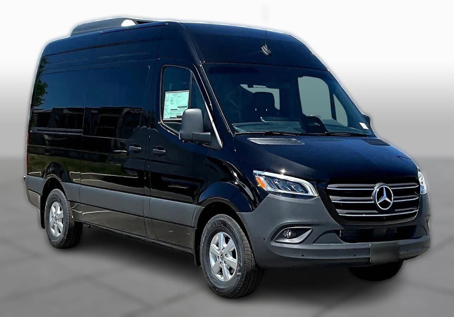 Mercedes-Benz Sprinter Passenger Van Standard Roof 4-Cyl Diesel 2500 Standard Roof I4 Diesel 144" RWD 2026 — side view