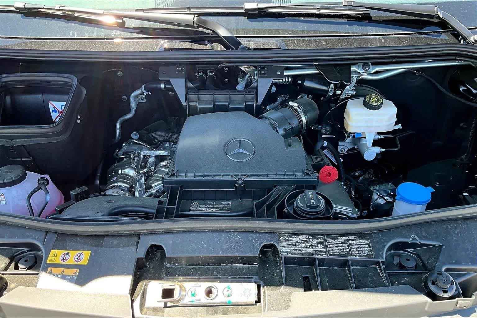 Mercedes-Benz Sprinter Passenger Van Standard Roof 4-Cyl Diesel 2500 Standard Roof I4 Diesel 144" RWD 2026 — side view