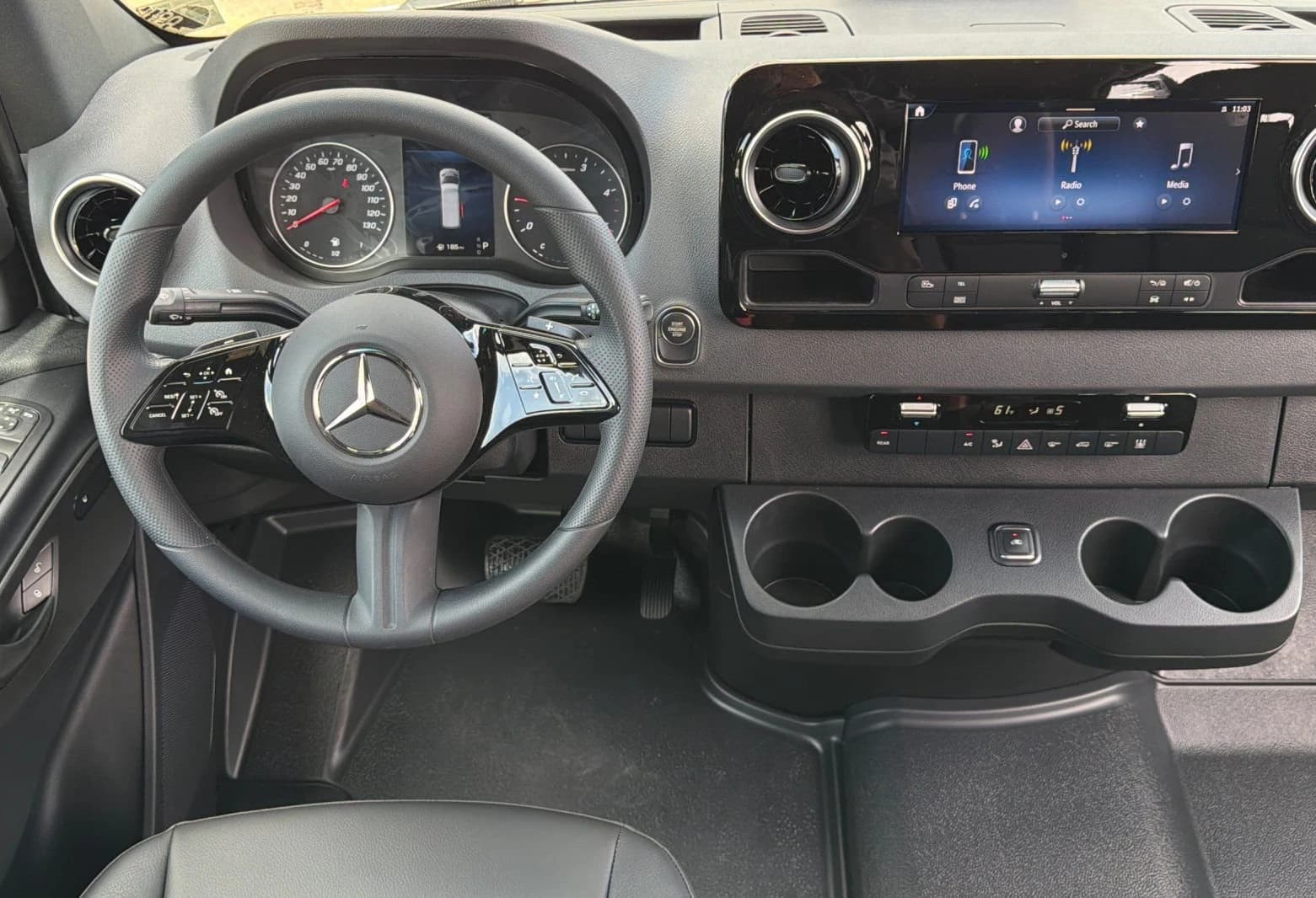 Mercedes-Benz Sprinter Passenger Van High Roof 4-Cyl Diesel 2500 High Roof I4 Diesel 170" RWD 2026 — side view