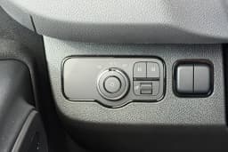 Mercedes-Benz Sprinter Passenger Van High Roof 4-Cyl Diesel 2500 High Roof I4 Diesel 170" RWD 2026 — side view