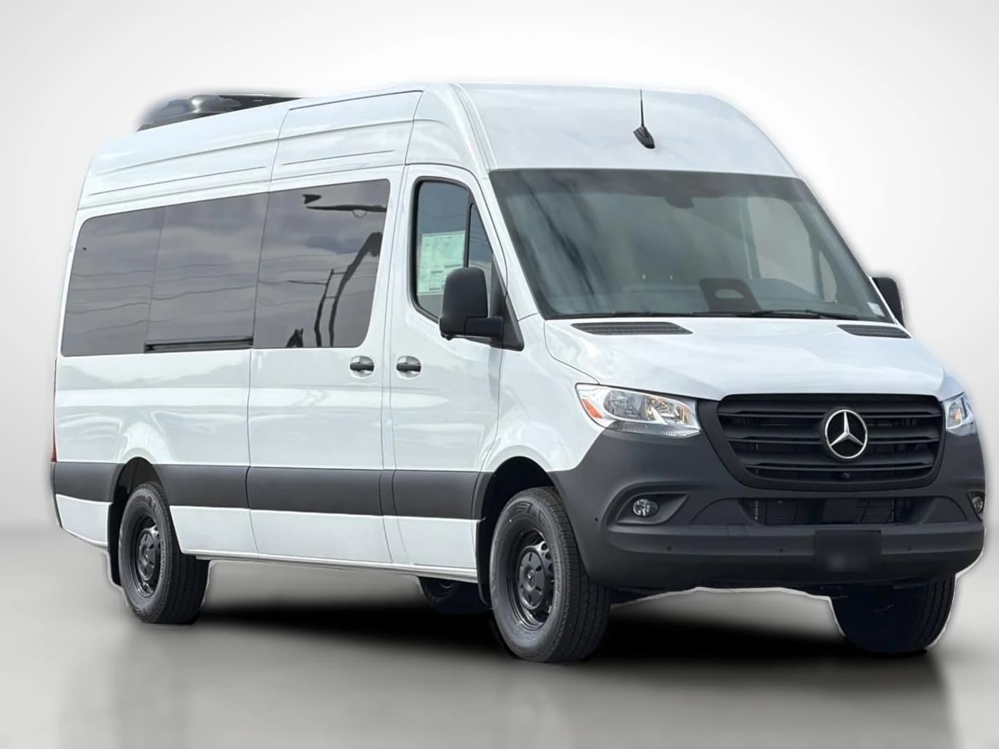Mercedes-Benz Sprinter Passenger Van High Roof 4-Cyl Diesel 2500 High Roof I4 Diesel 170" RWD 2026 — side view