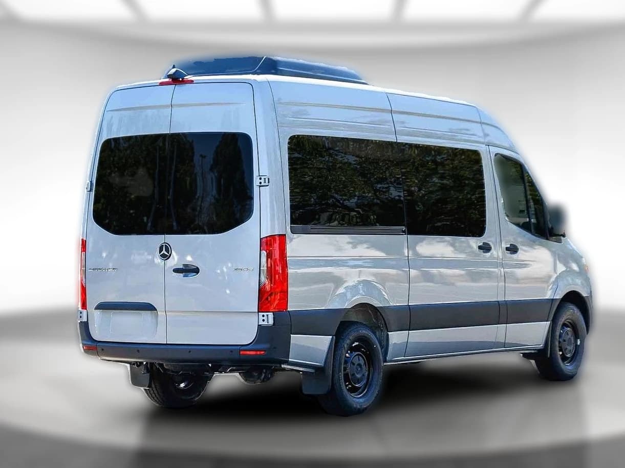 Mercedes-Benz Sprinter Passenger Van Standard Roof 4-Cyl Diesel HO 2500 Standard Roof I4 Diesel HO 144" RWD 2025 — side view