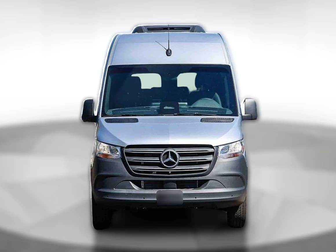 Mercedes-Benz Sprinter Passenger Van Standard Roof 4-Cyl Diesel HO 2500 Standard Roof I4 Diesel HO 144" RWD 2025 — side view