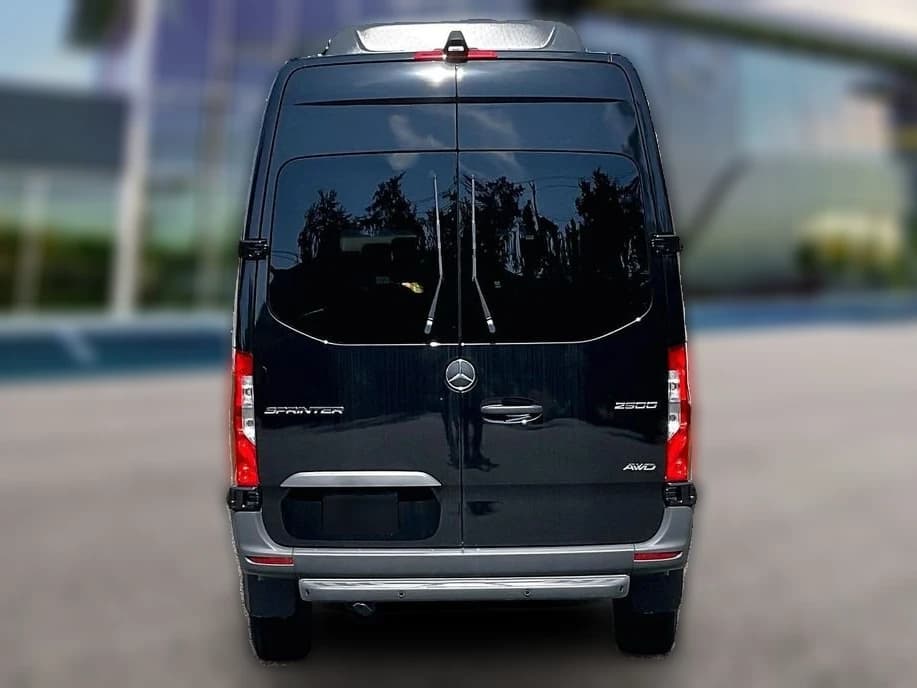 Mercedes-Benz Sprinter Passenger Van Select 2500 Standard Roof I4 Diesel HO 144" AWD 2025 — side view