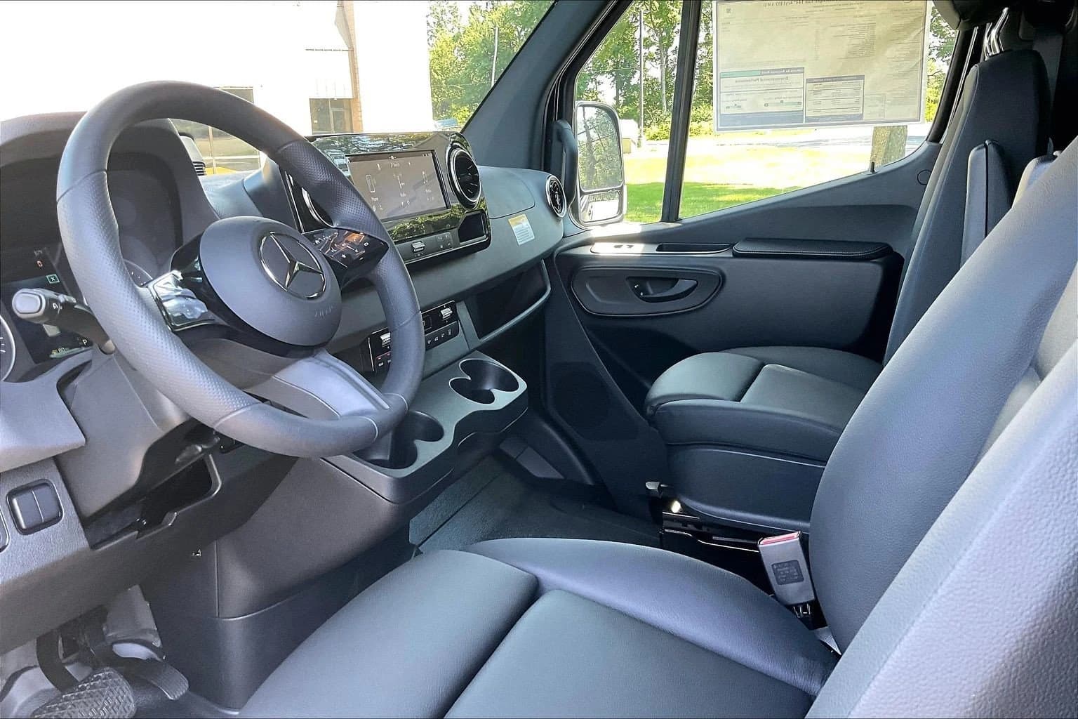 Mercedes-Benz Sprinter Passenger Van Select 2500 Standard Roof I4 Diesel HO 144" AWD 2025 — side view