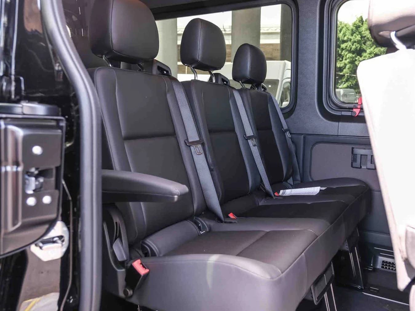 Mercedes-Benz Sprinter Passenger Van Select 2500 Standard Roof I4 Diesel HO 144" AWD 2026 — side view