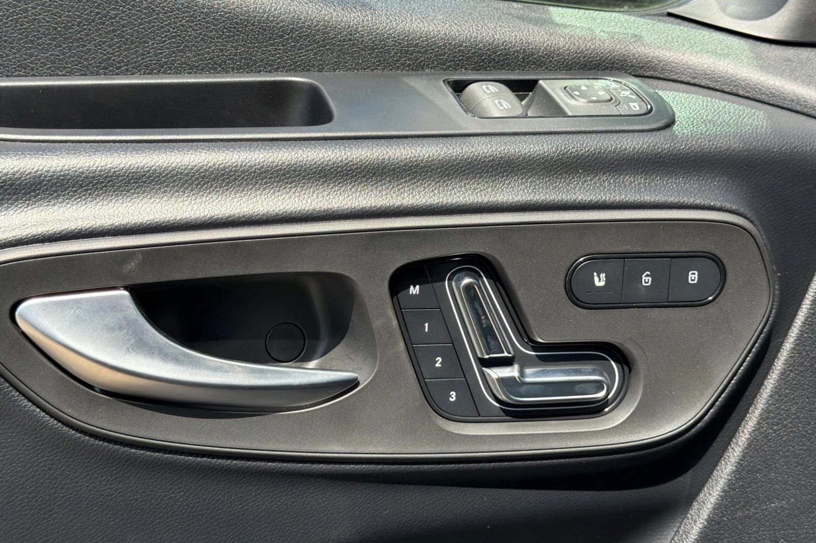 Mercedes-Benz Sprinter Passenger Van Standard Roof 4-Cyl Diesel HO 2500 Standard Roof I4 Diesel HO 144" AWD 2026 — side view