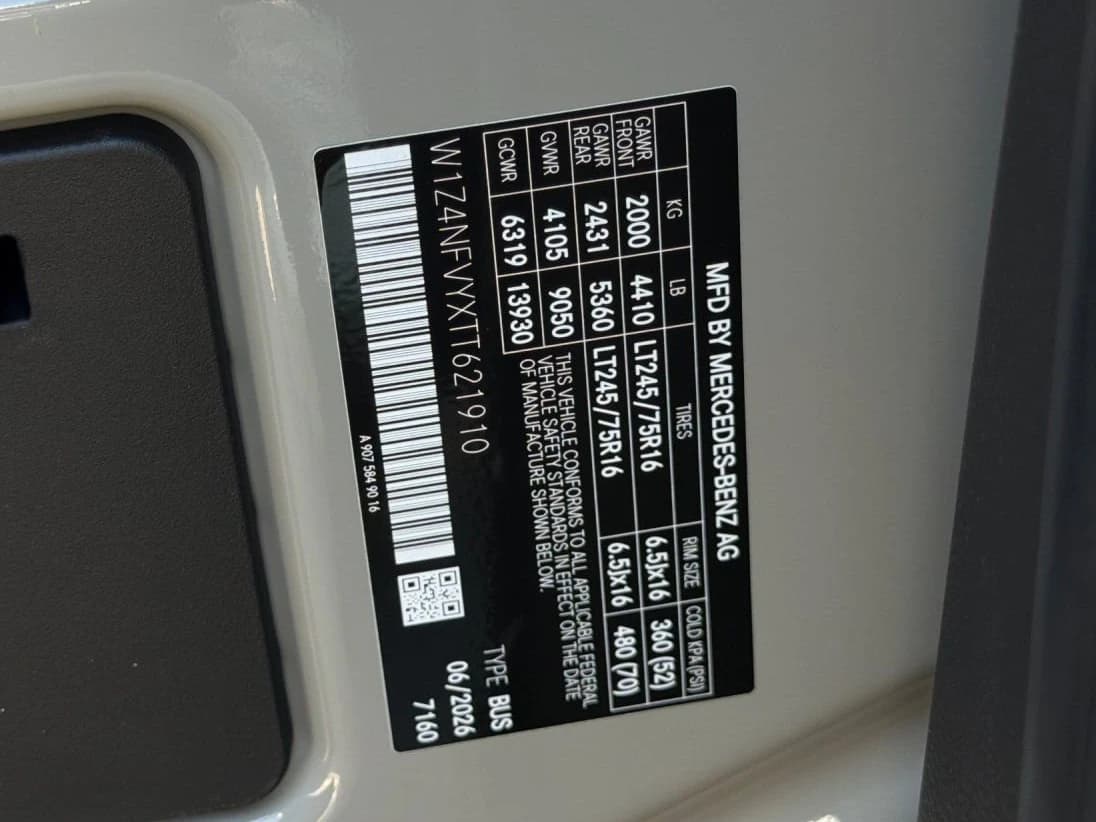 Mercedes-Benz Sprinter Passenger Van Standard Roof 4-Cyl Diesel HO 2500 Standard Roof I4 Diesel HO 144" AWD 2026 — side view