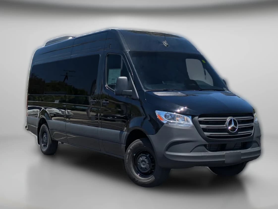 Mercedes-Benz Sprinter Passenger Van High Roof 4-Cyl Diesel HO 2500 High Roof I4 Diesel HO 170" RWD 2025 — side view