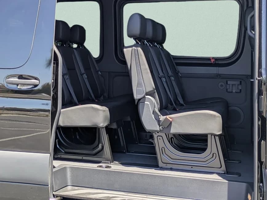 Mercedes-Benz Sprinter Passenger Van High Roof 4-Cyl Diesel HO 2500 High Roof I4 Diesel HO 170" RWD 2025 — side view