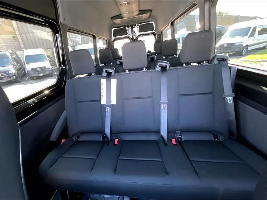 Mercedes-Benz Sprinter Passenger Van High Roof 4-Cyl Diesel HO 2500 High Roof I4 Diesel HO 170" RWD 2026 — side view