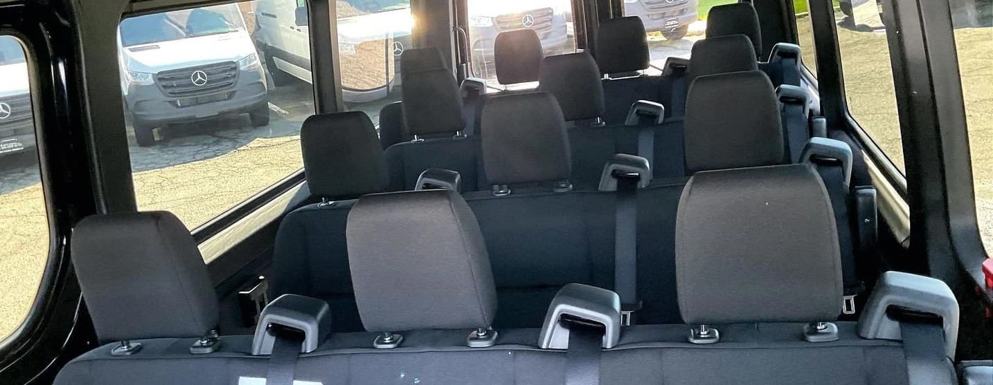 Mercedes-Benz Sprinter Passenger Van High Roof 4-Cyl Diesel HO 2500 High Roof I4 Diesel HO 170" RWD 2026 — side view