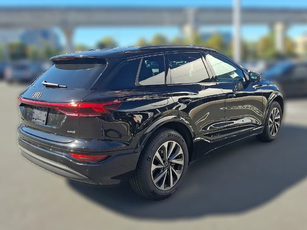 Audi Q6 e-tron Premium quattro 2027 — side view