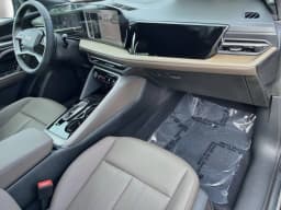 Audi Q5 Premium 2.0 TFSI quattro 2026 — side view