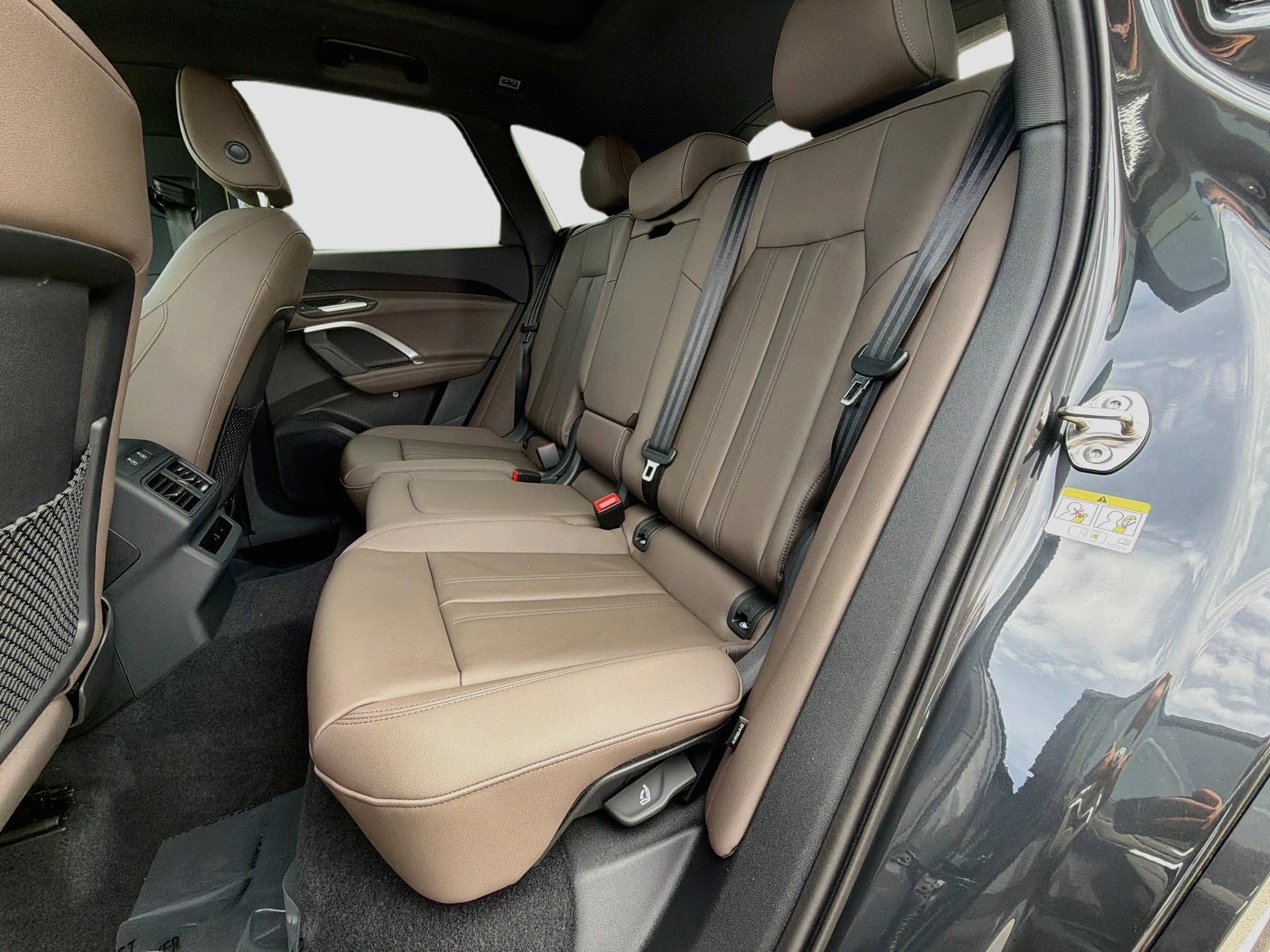 Audi Q5 Premium 2.0 TFSI quattro 2026 — side view