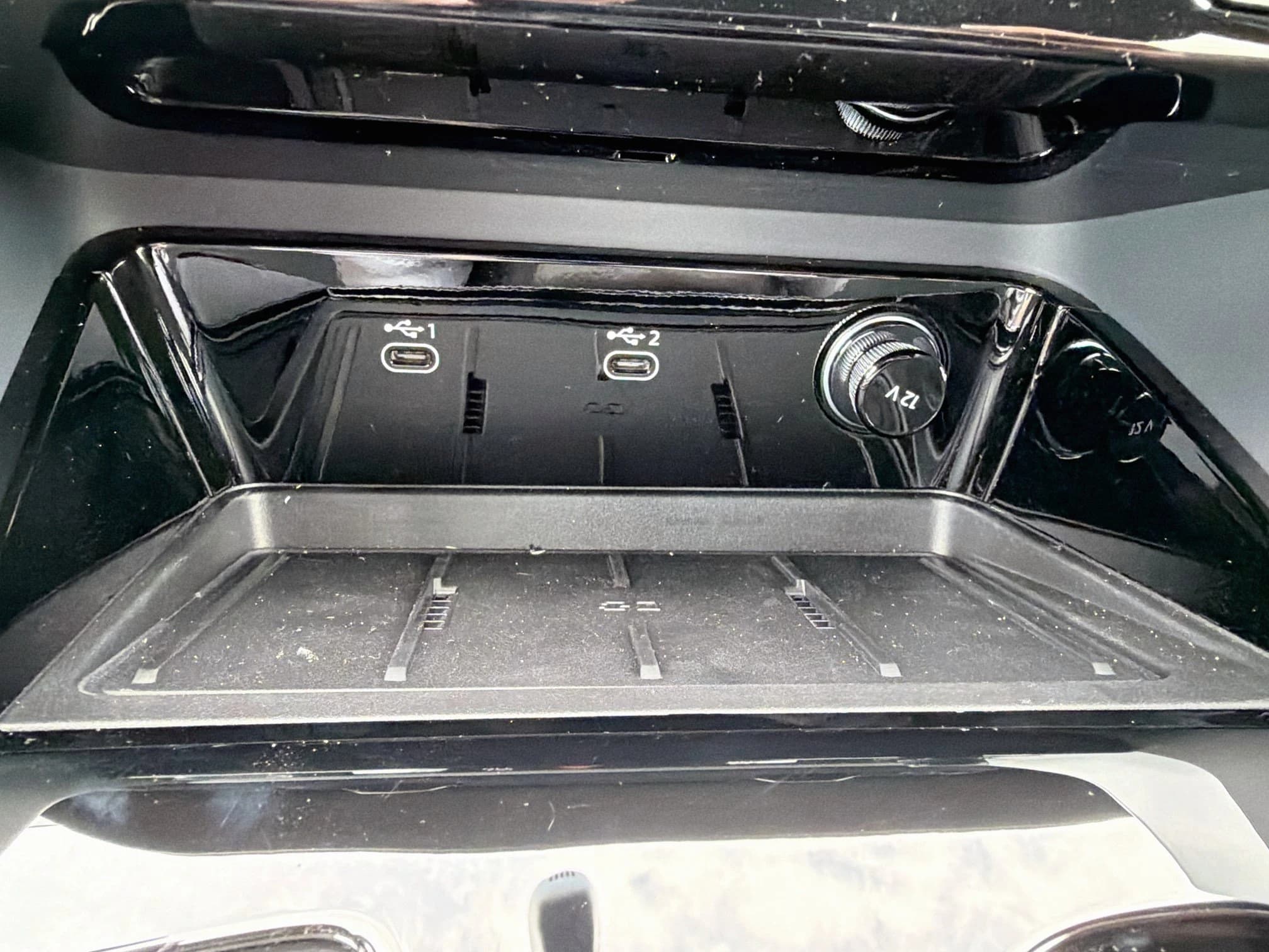 Audi Q5 Premium 2.0 TFSI quattro 2026 — side view