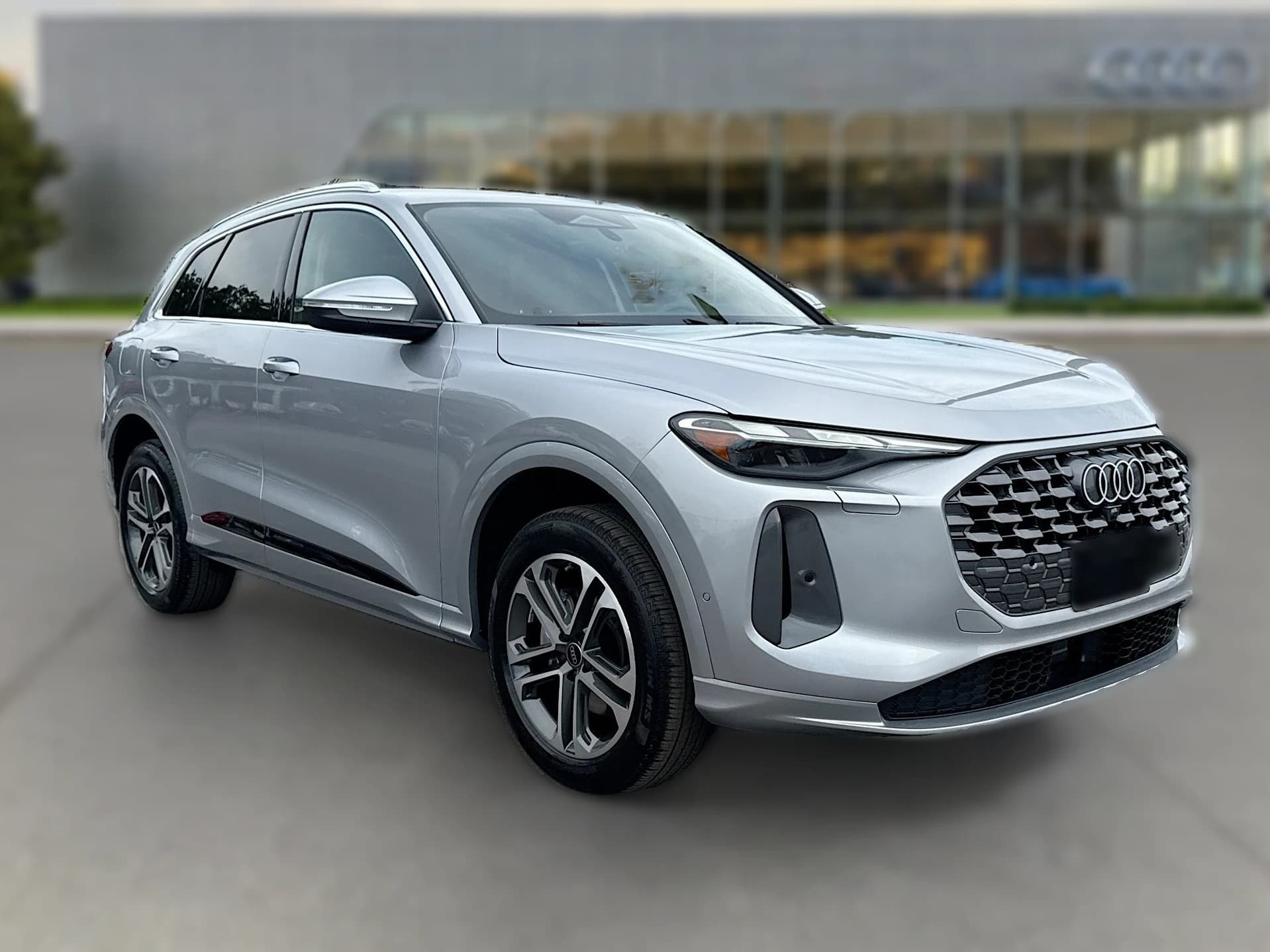 Audi Q5 Premium 2.0 TFSI quattro 2026 — side view