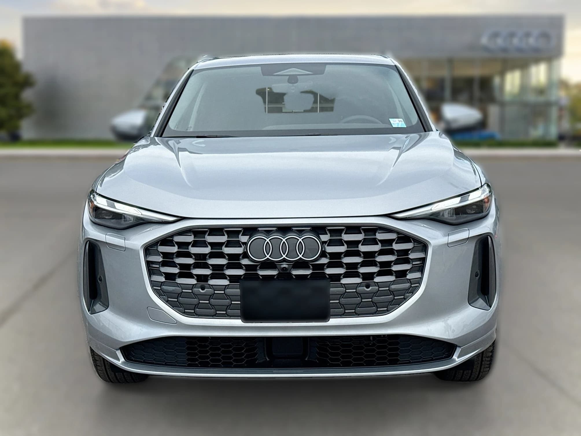 Audi Q5 Premium 2.0 TFSI quattro 2026 — side view