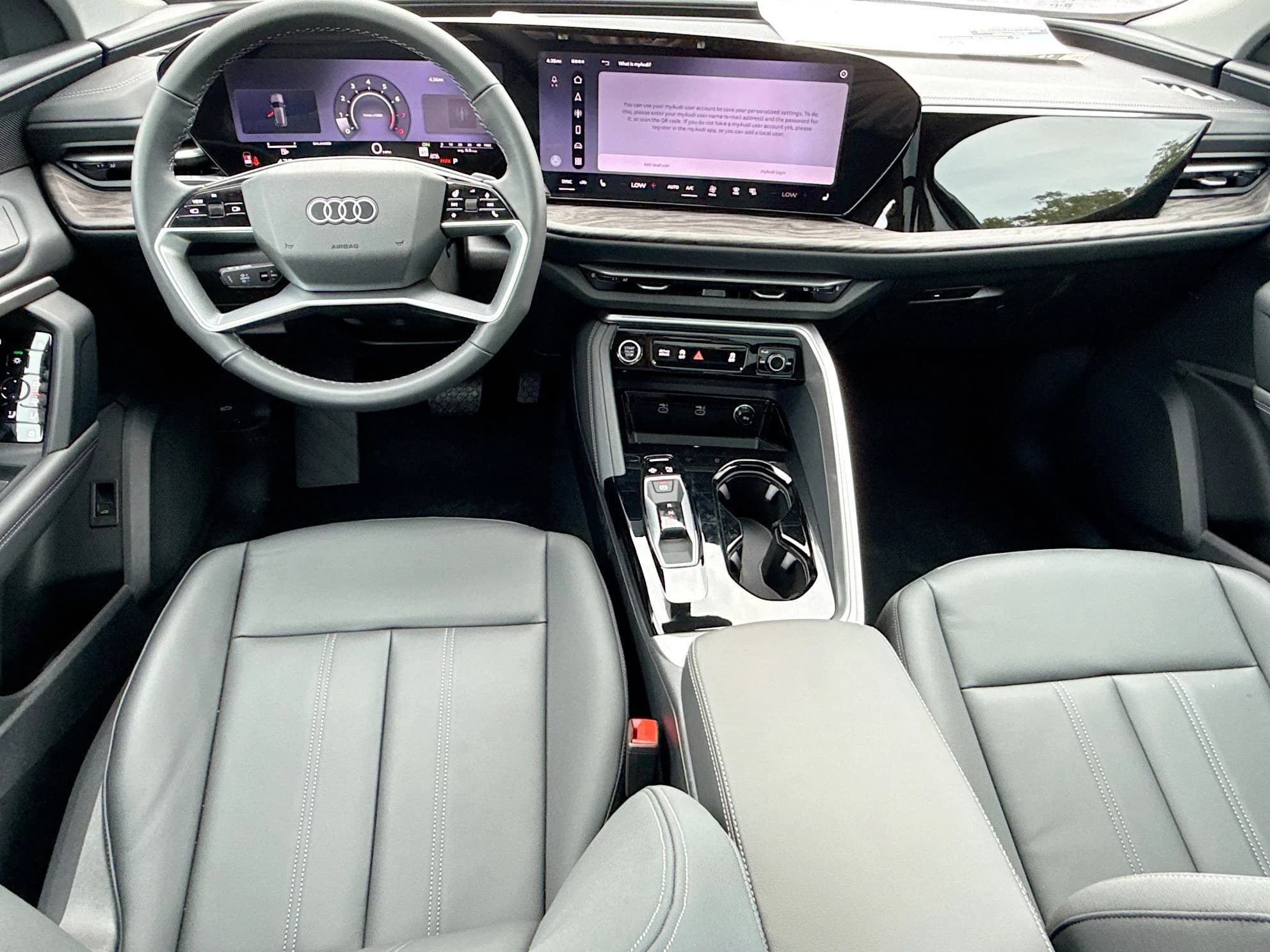 Audi Q5 Premium 2.0 TFSI quattro 2026 — side view