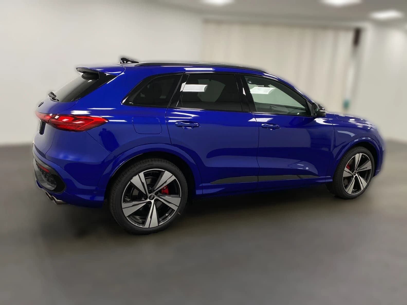 Audi SQ5 Prestige 3.0 TFSI quattro 2026 — side view