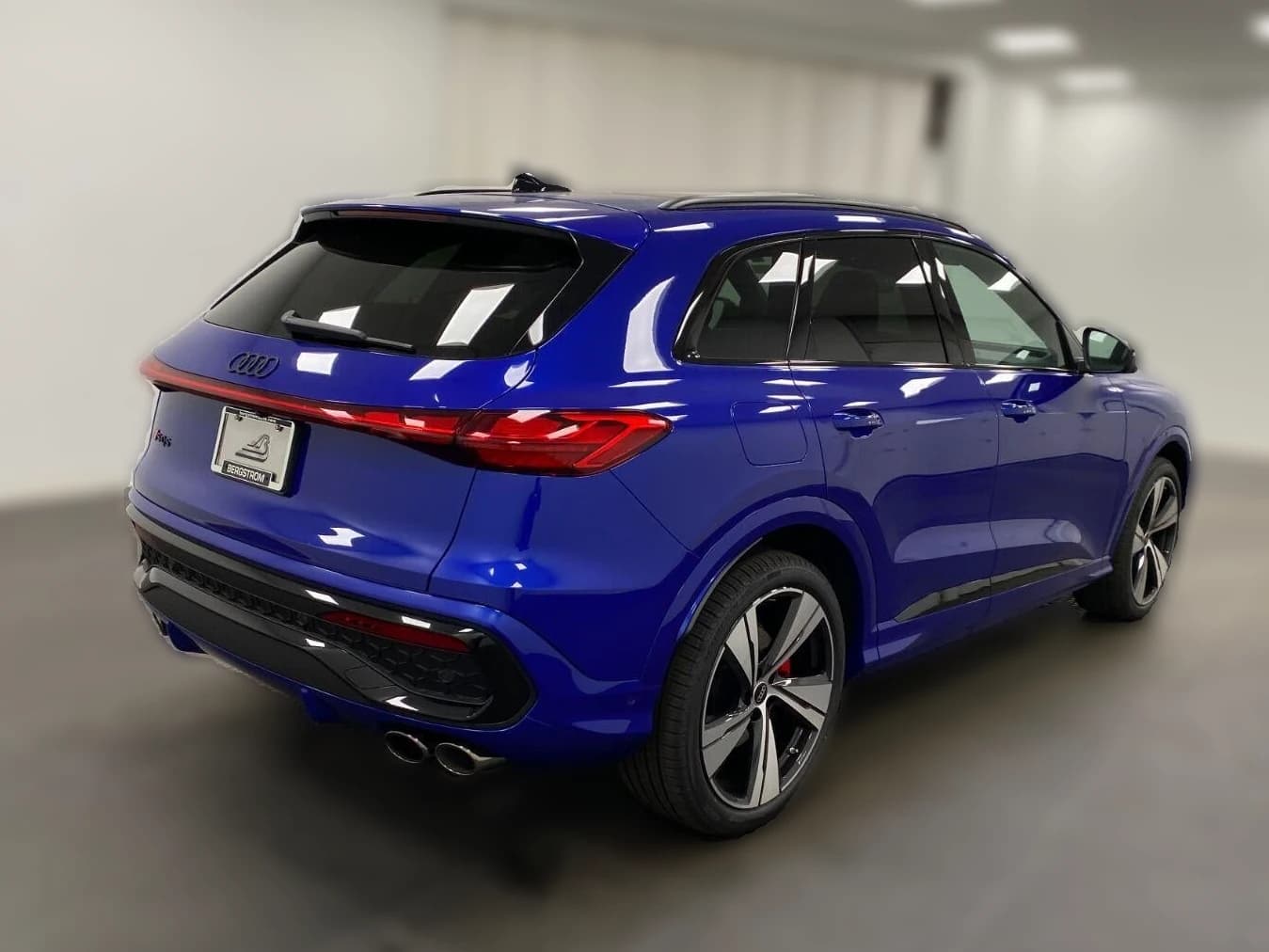 Audi SQ5 Prestige 3.0 TFSI quattro 2026 — side view