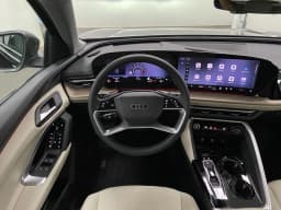Audi Q5 Premium 2.0 TFSI quattro 2026 — side view