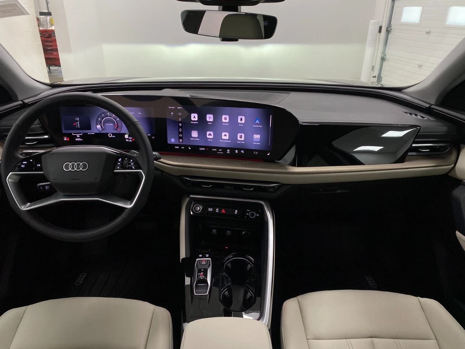 Audi Q5 Premium 2.0 TFSI quattro 2026 — side view