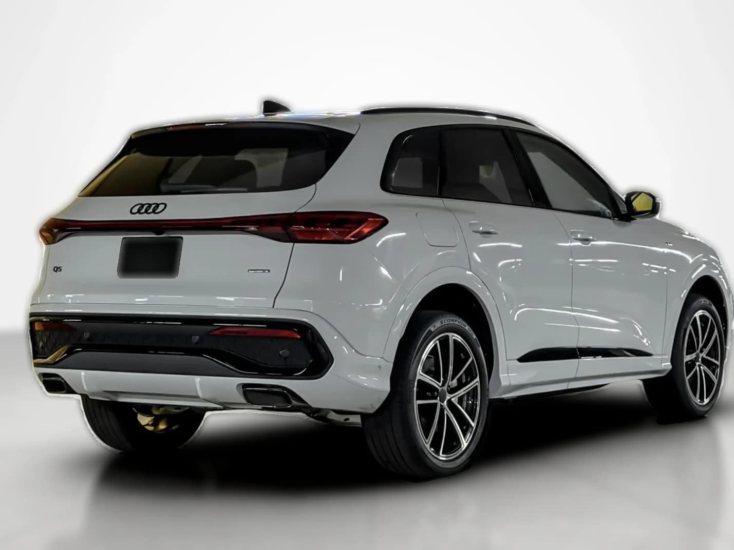 Audi Q5 Premium 2.0 TFSI quattro 2026 — side view