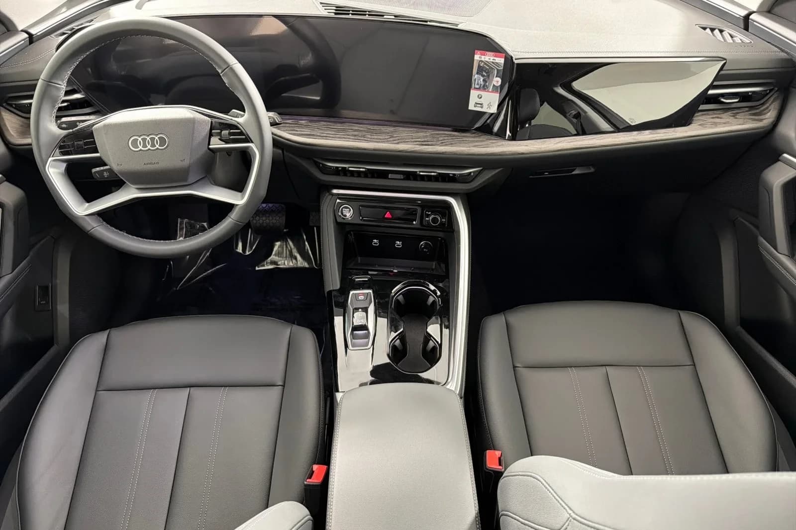 Audi Q5 Premium 2.0 TFSI quattro 2026 — side view