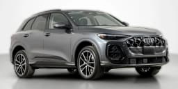 Audi Q5 Premium Plus 2.0 TFSI quattro 2026 — side view