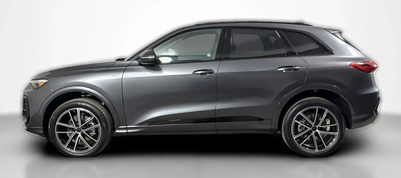 Audi Q5 Premium Plus 2.0 TFSI quattro 2026 — side view